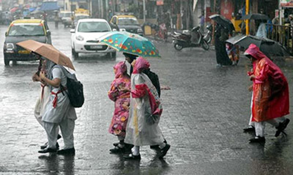 122705_bangladesh_pratidin_rain